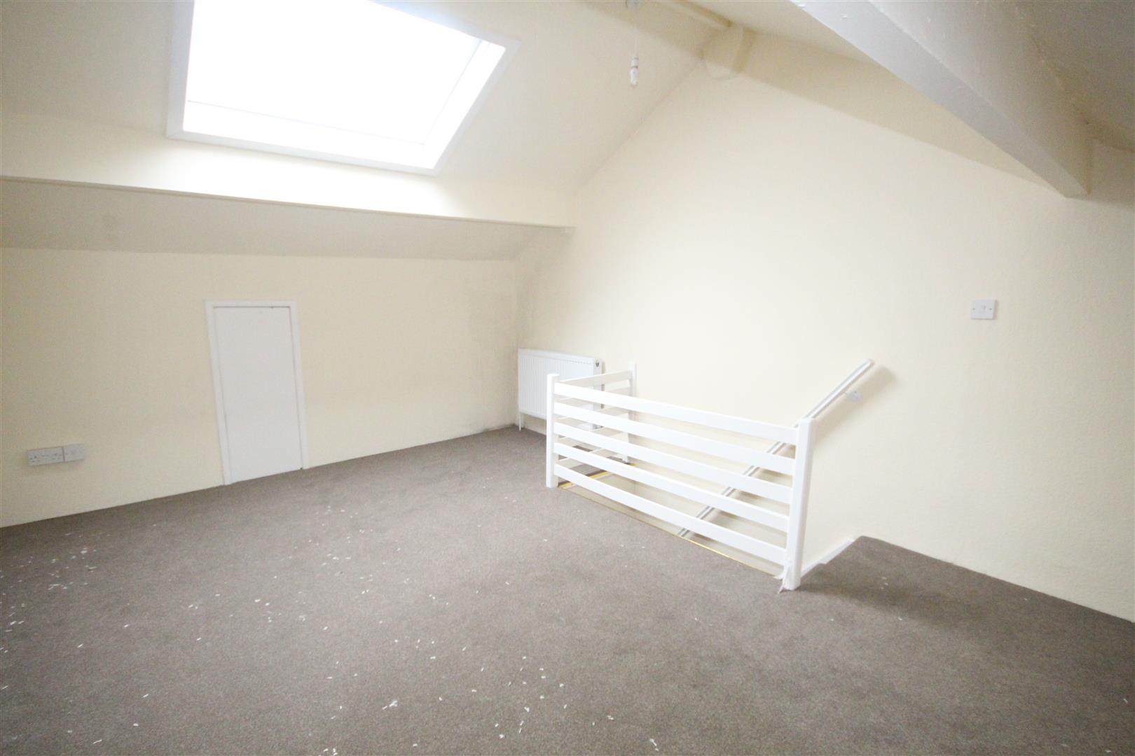 3 bedroom mid terrace house To Let in Barnoldswick - 2016-03-15 10.21.27.jpg